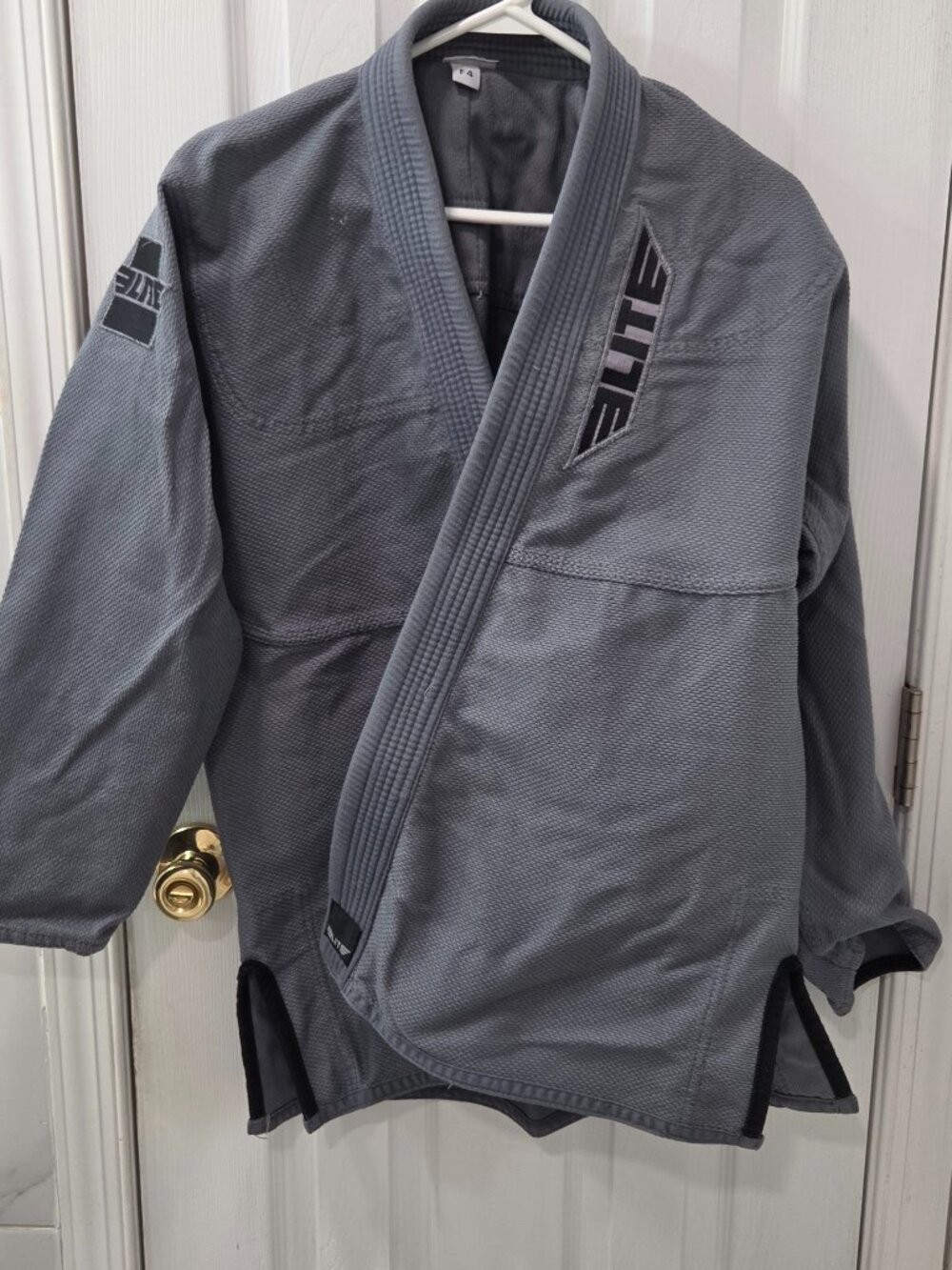 ELITE BJJ - Women's Gi (Gray): BOTH TOP AND BOTTOM included
